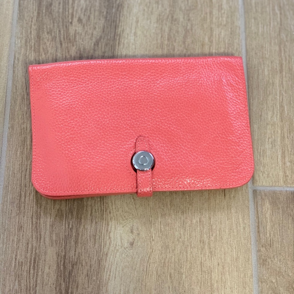 Coral genuine leather wallet
